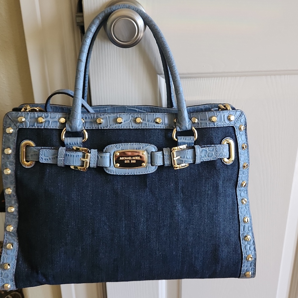 Michael Kors Selma Denim Blue &Perriwinkle Studded Large Shoulder/tote bag-EUC